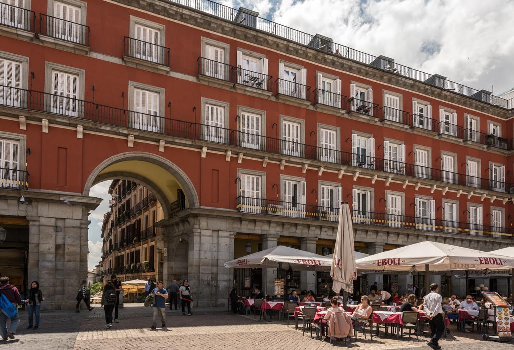 Apartamentos Madrid Xxxiii - Alojamiento De Temporada Экстерьер фото